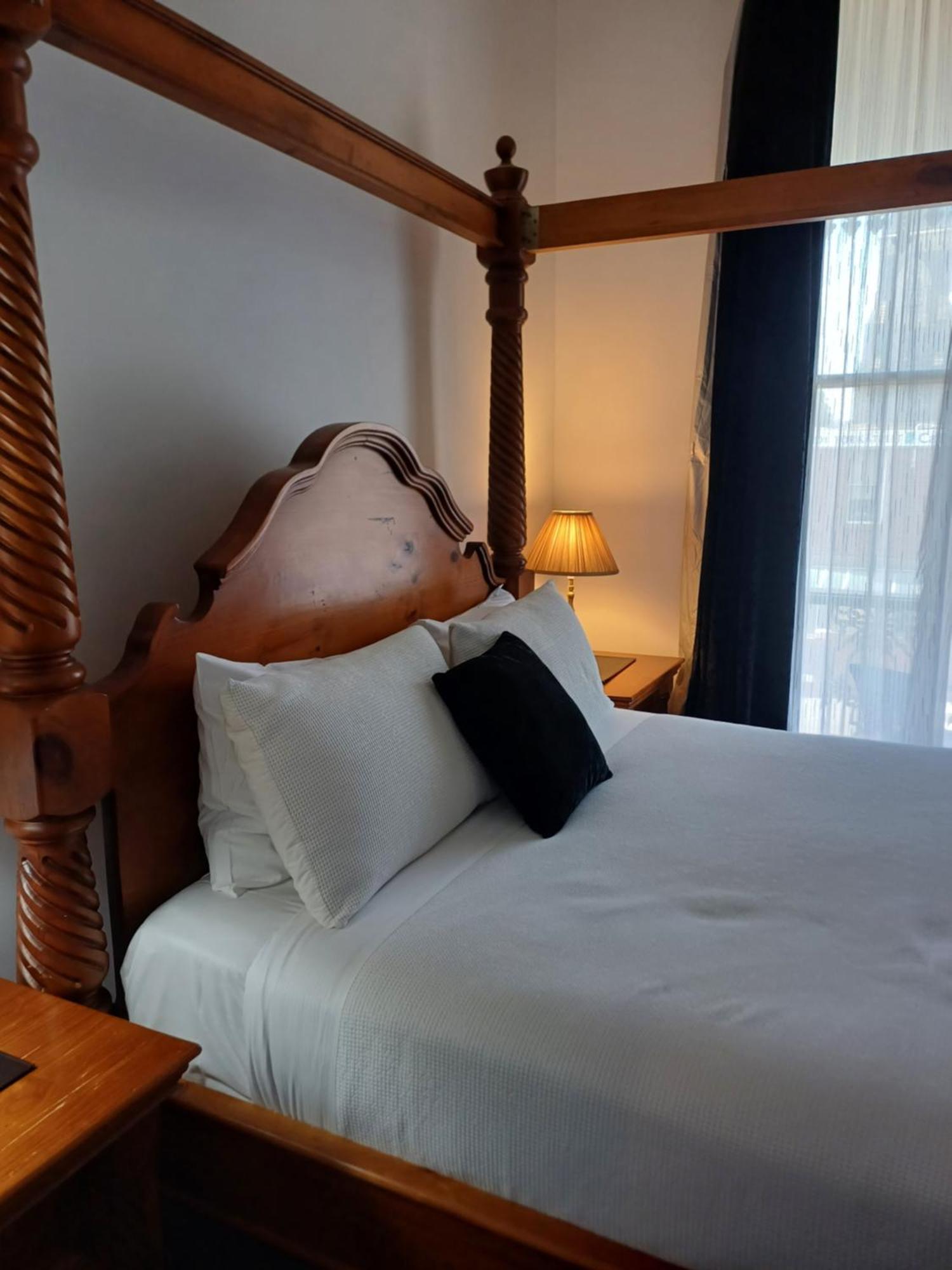 Art Hotel On York Launceston Eksteriør bilde
